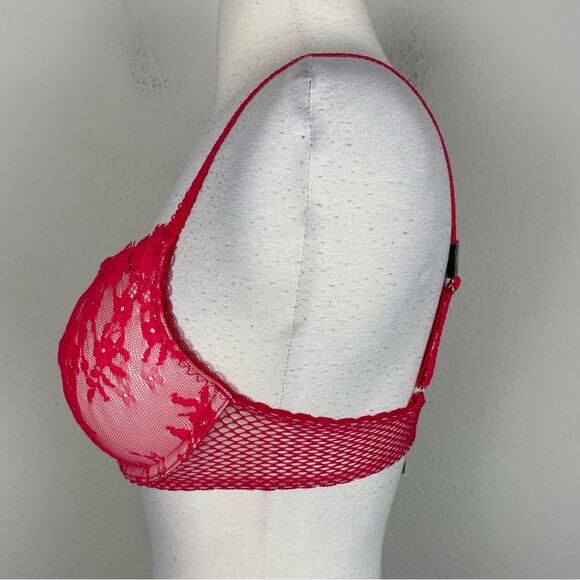 Victoria Secret Red Lace Underwire Bra 32D NWT - Picture 2 of 6